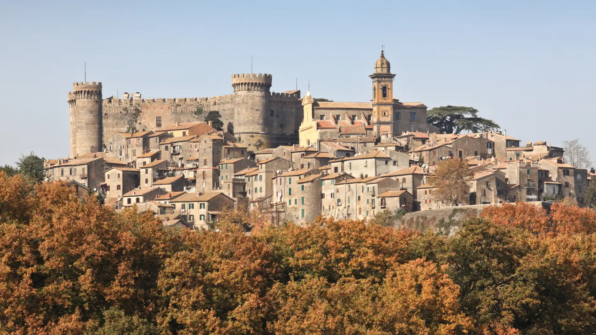 Gita al Castello di Odescalchi e Tarquinia in pullman con partenza da San Miniato, Enula Viaggi